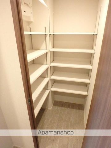 シーズンフラッツ青葉通一番町の内装写真