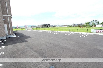 クレア・ド・ルーン　[1K/31.57m2]の駐車場