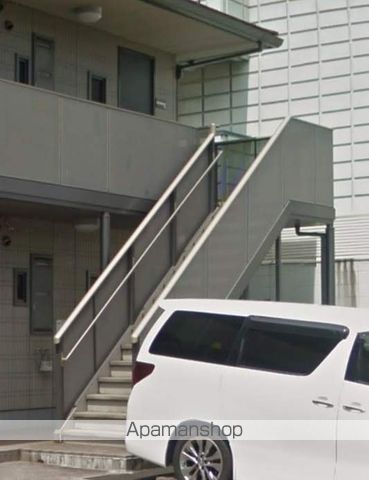 サンリバー 弐番館の玄関写真
