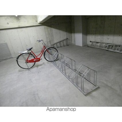 パークナードフィット田園調布[1R/30.95m2]のエントランス2