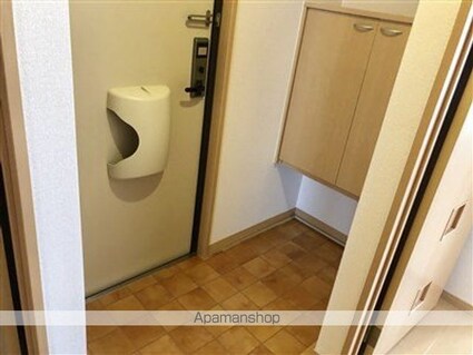 Ｔｈｉｃｋ　Ｇａｒｄｅｎ[2LDK/59.58m2]の玄関