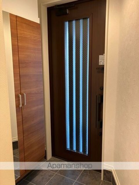 西ケ原戸建[2SLDK/85.32m2]の玄関