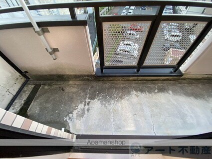 コンフォルト天山[1K/31.4m2]のバルコニー