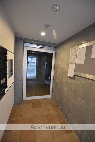 アッパーヴィレッジ栄町の玄関写真