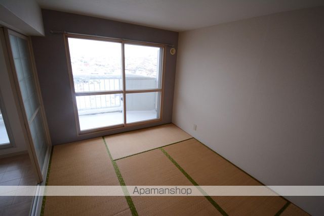 ロイヤルレインボー平岸 A棟の内装写真
