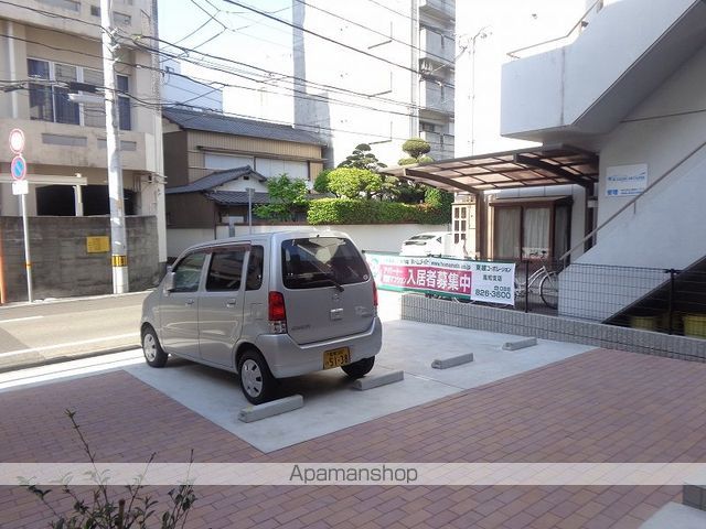 フェニックス　スウィート[1K/29.4m2]の駐車場