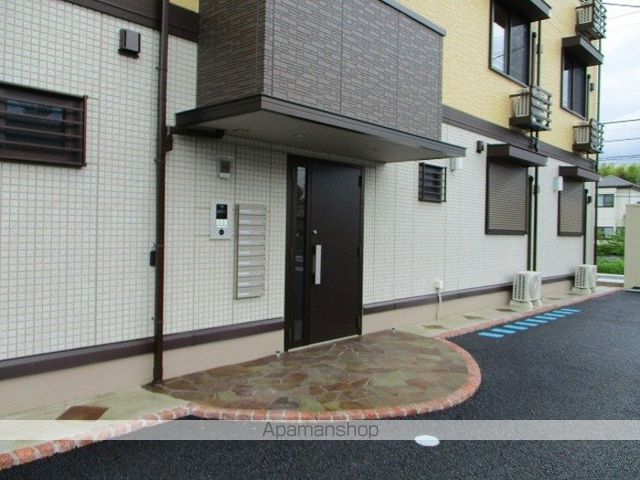 リバーサイド・レジデンスの玄関写真