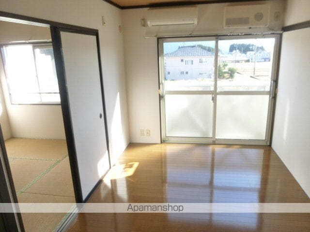 フレグランス菅沼の内装写真