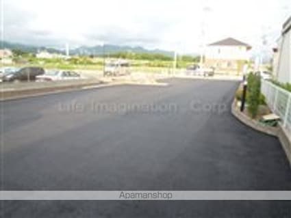 アクア　ヴィータ[1LDK/45.97m2]の駐車場1