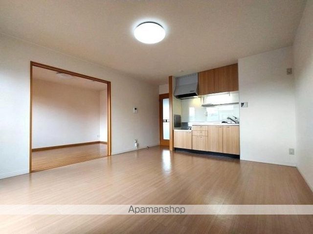TWIN CASA II棟の内装写真