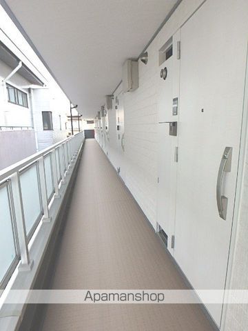 リブリ・ブライトの玄関写真