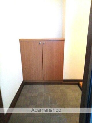 広島県府中市父石町[2DK/47.55m2]の玄関