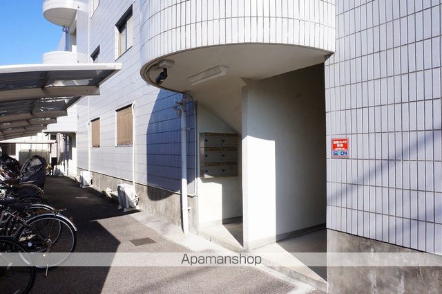 コモドハウスの玄関写真