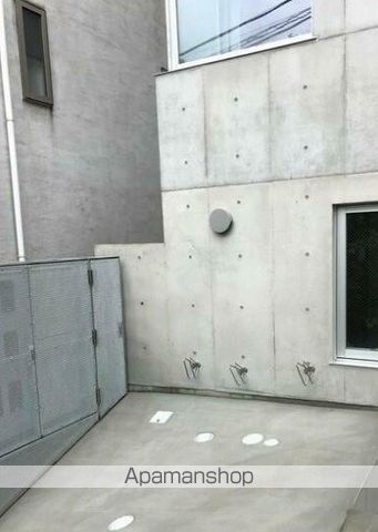 SOLANA TAKANAWADAIの玄関写真