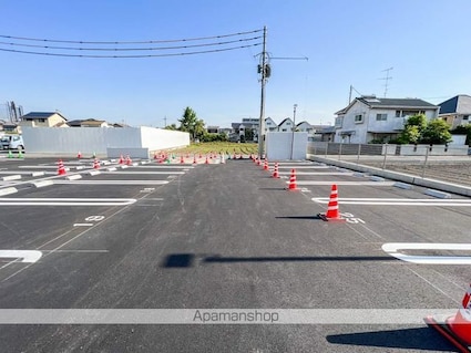 Ｖｉｌｌａ　ｌｕｃｅ[1LDK/40.4m2]の駐車場1