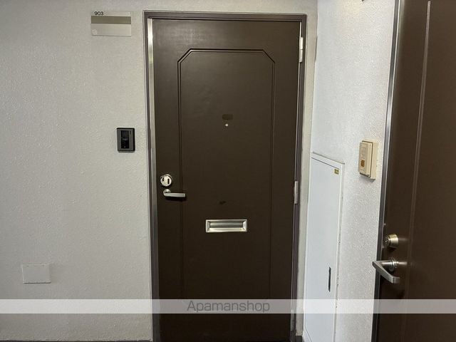 東急ドエルアルス大町の玄関写真