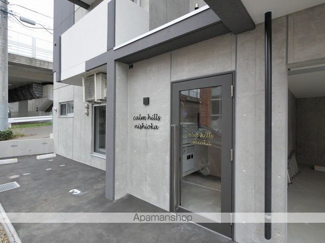 カームヒルズ西岡の玄関写真