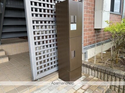 リビングタウン南四ツ居　Ａ[2DK/45.43m2]のエントランス1