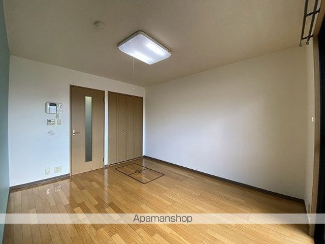 ネオクオーツ幸 弐番館の内装写真