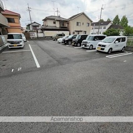 ＬＵＣＥ比叡[2LDK/60.43m2]の駐車場