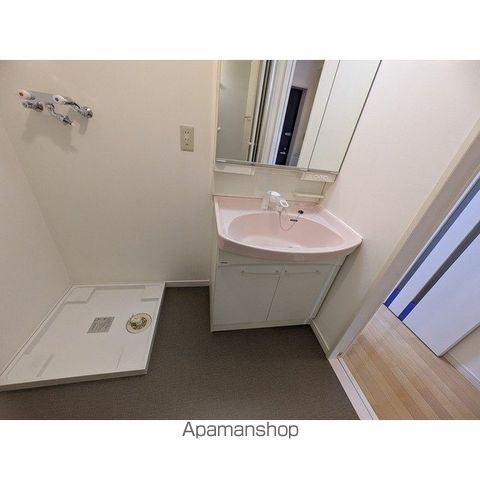 ガーデンヒルズ小白川の内装写真