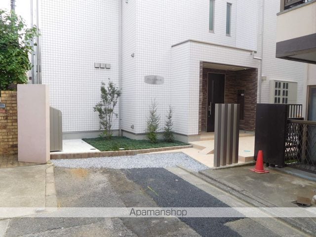 グランメゾン阿佐ヶ谷の玄関写真