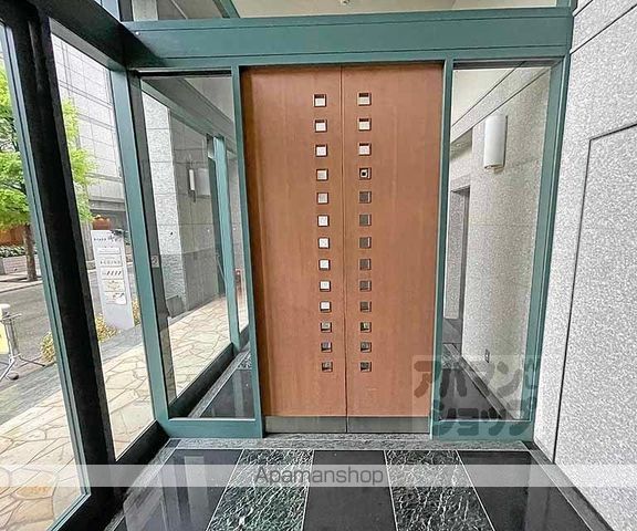 リベルタス御池の玄関写真
