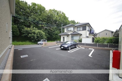 ユアーズ　ヒル　８[1LDK/37.81m2]の駐車場