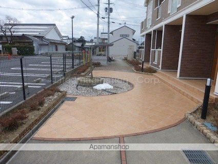 ヴィラ　アンソレイエⅢ[2DK/44.82m2]の共用部1