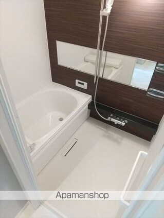 和歌山県和歌山市西紺屋町１丁目[1LDK/47.73m2]のバス