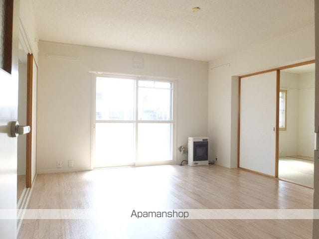 テレパレス北郷白石駅前2号棟の内装写真