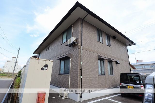 Wisteria Bの外観写真