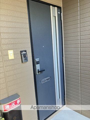 セジュール誉 A棟の玄関写真