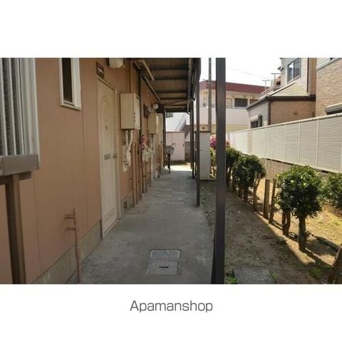 第二東習ハイツの玄関写真