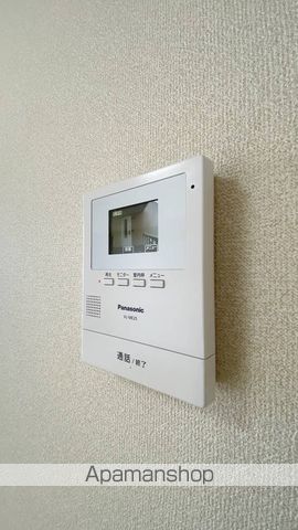 ニューハウジングの内装写真