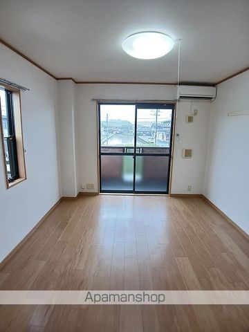 彩saiの内装写真