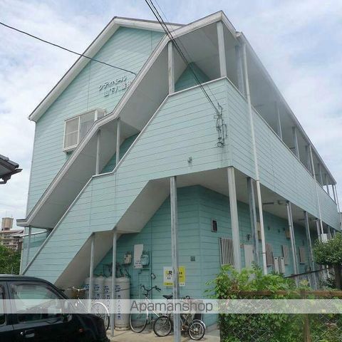 シティベール山下八番館の外観写真