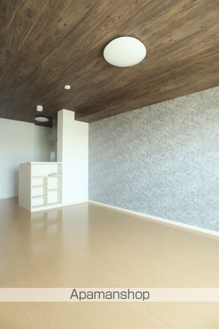 ヴィラ ソレイユの内装写真