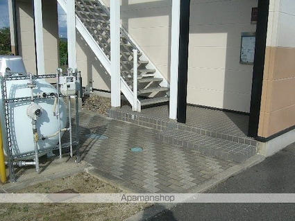 レオパレスサンシャイン[1K/20.28m2]のエントランス