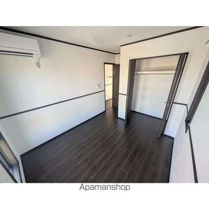 Ｇａｒａｇｅ　清水[1LDK/66.6m2]のリビング・居間