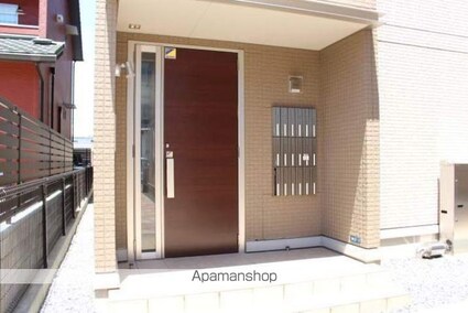 フィロス　Ａ棟[1LDK/50.39m2]のエントランス