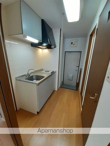 アクシスIIの内装写真