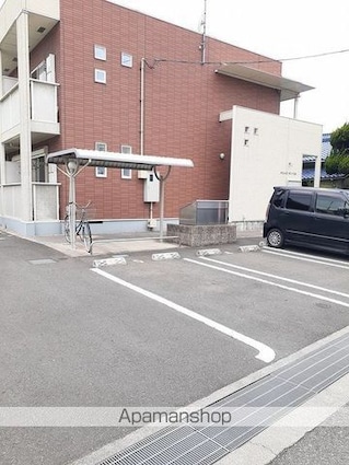 レジェンド　ステージア[1K/30.46m2]の駐車場3
