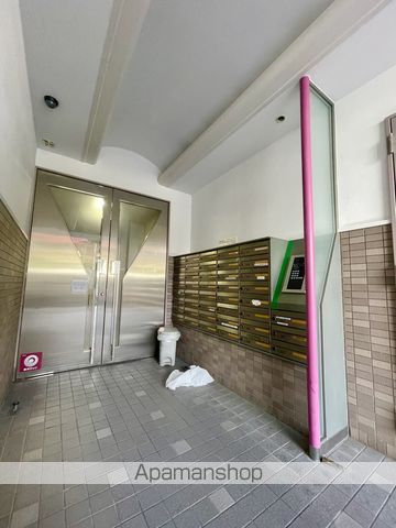 ADORERの玄関写真