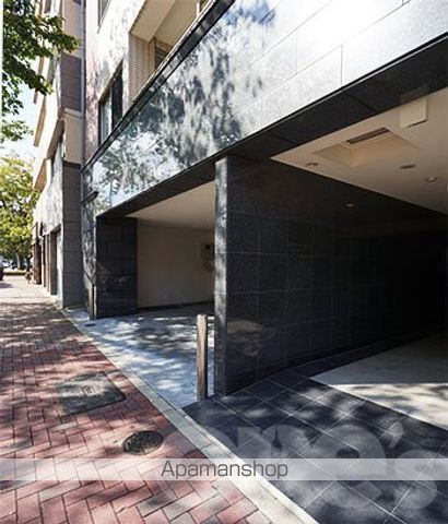 GRAN DUKE代官町の玄関写真