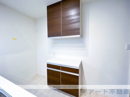 アイカエール[2LDK/62.69m2]の共用部1