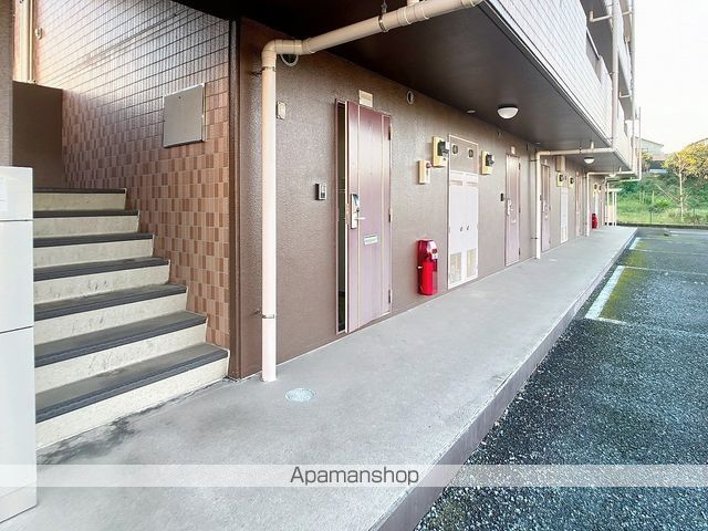 グレイス森井の玄関写真