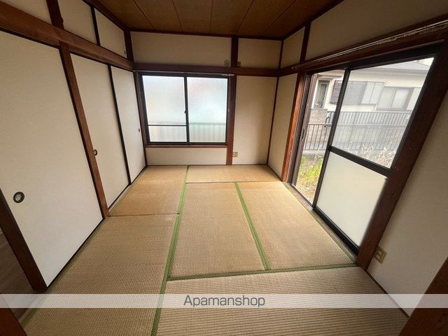 平塚市 2階建 築38年の内装写真