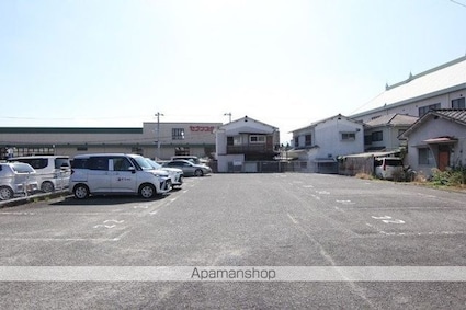 リバーサイド東石井[2DK/52.22m2]の駐車場2