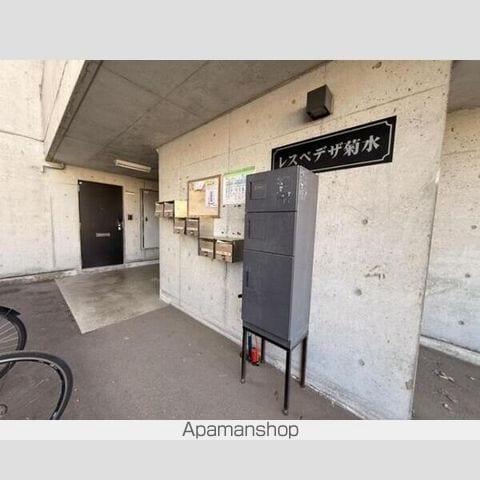 レスペデザ菊水の玄関写真